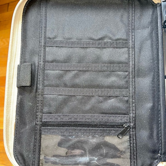 Franklin Covey Tan Camouflage-Print Classic 3-Ring Planner - Picture 7 of 11